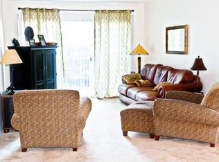 5985 Dearborn St APT 207, Mission, KS 66202