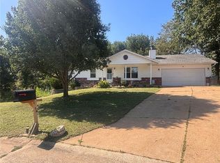 14 Arlington Oaks Dr, Cedar Hill, MO 63016