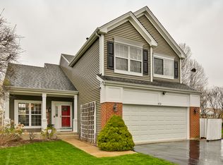472 Sierra Pl, Gurnee, IL 60031