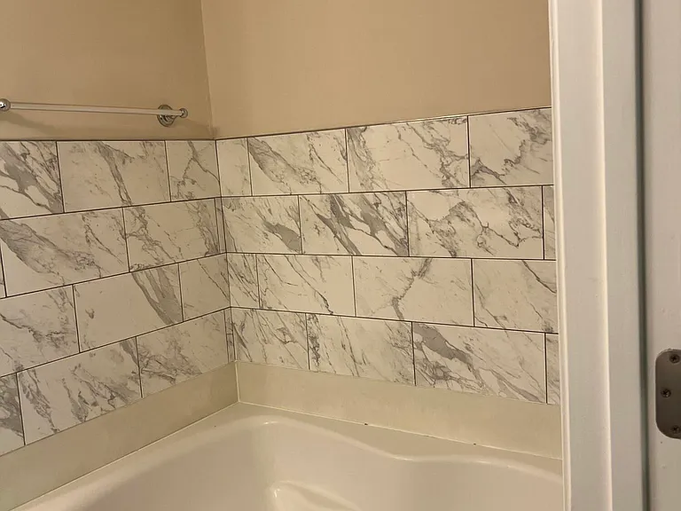 308 Dyersville Dr — Photo 14