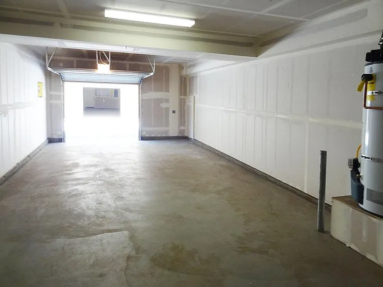 153 Burbank St — Photo 4