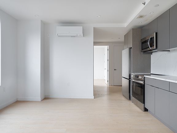 3rd image of 1499 Bedford Ave #9D