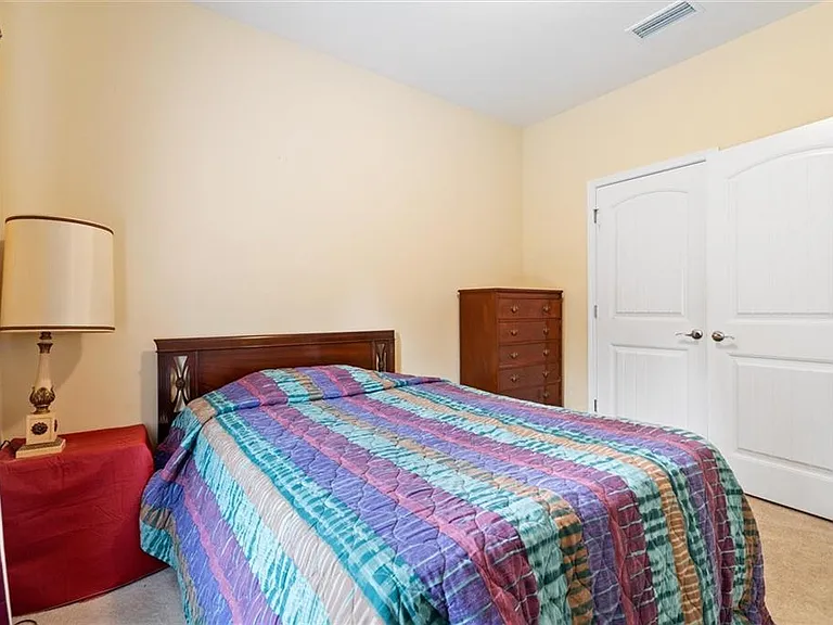 2520 Bluebeard Ln E — Photo 17
