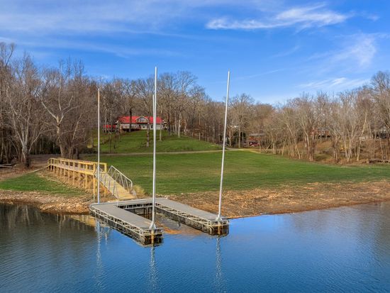 90 Bluff Point Ln, Waverly, TN 37185