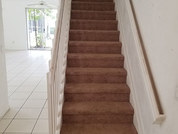 2nd image of 1571 SE Hampshire Way #103