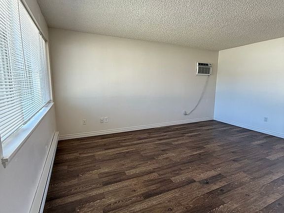 3rd image of 141-143 E Home Ave #141