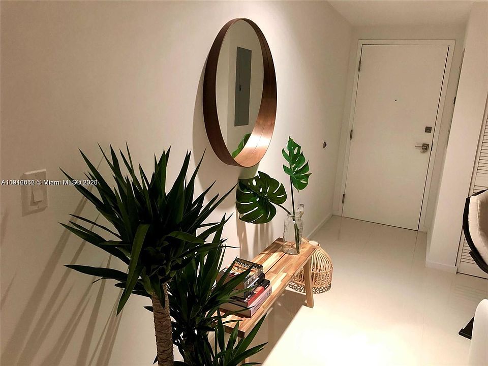 1st image of 5300 Paseo Dr #1406