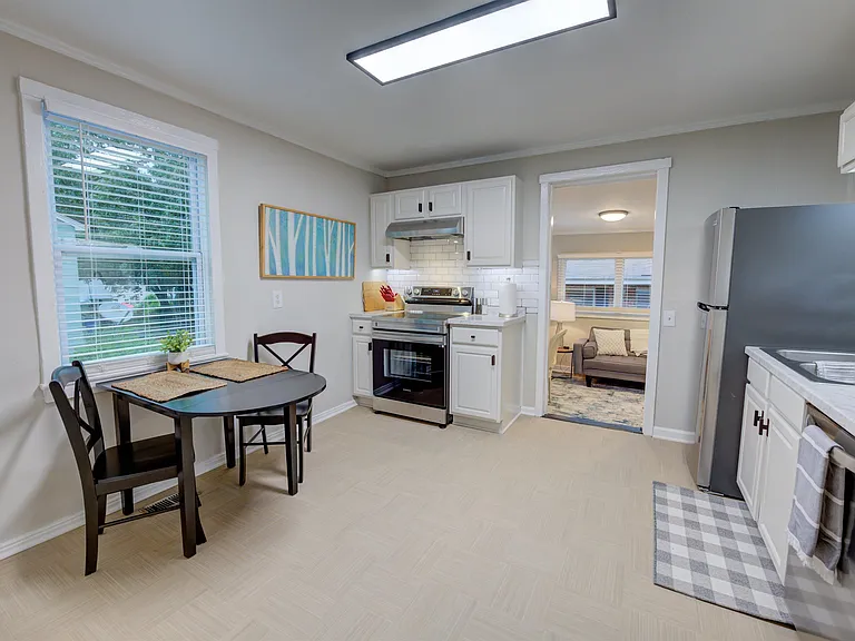 322 S Kilbourne Rd — Photo 9
