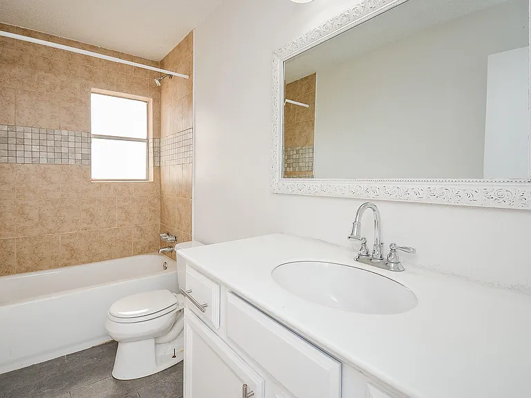 4906 E Orem Dr — Photo 7