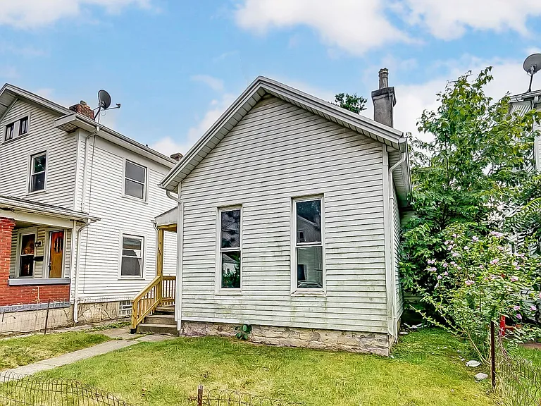 424 Bantz Ct — Photo 2