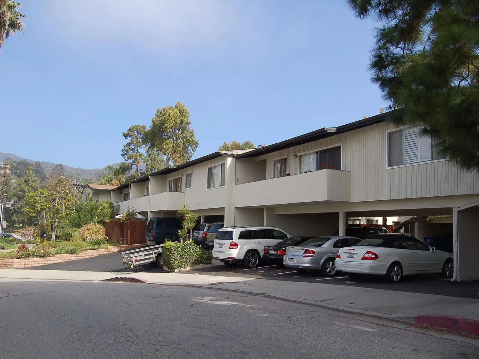 1 bed, $2,595 — Photo 2
