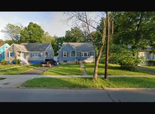 327 W 3rd Ave #1, Roselle, NJ 07203