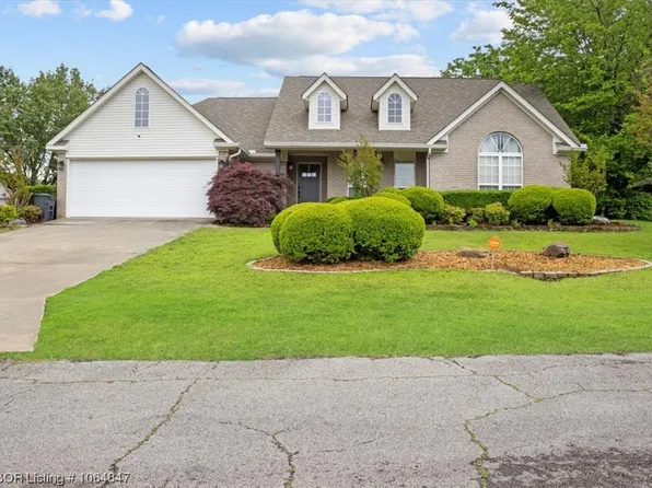 106 Oakwood Dr, Poteau, OK 74953