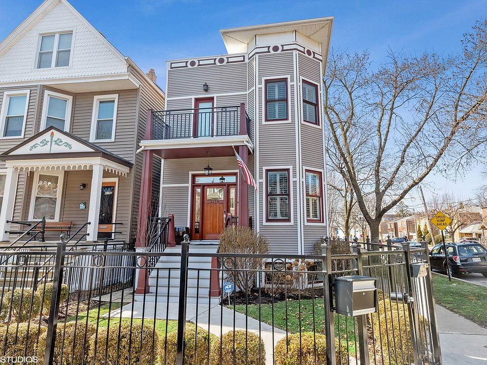 1st image of 4158 N Oakley Ave