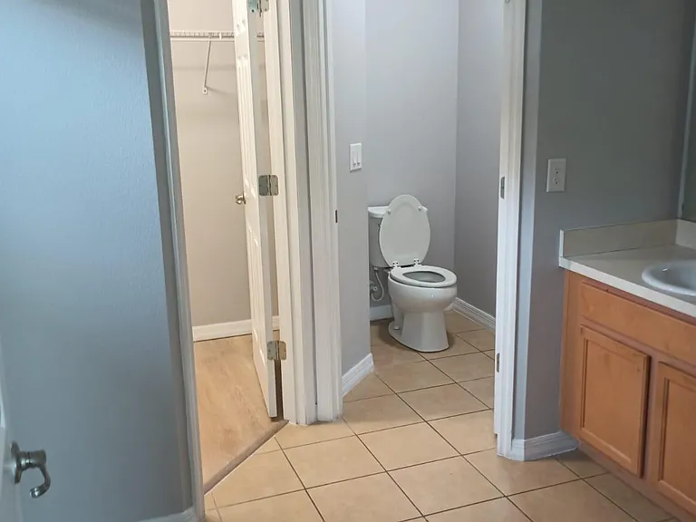 3008 Madelia Ln — Photo 12