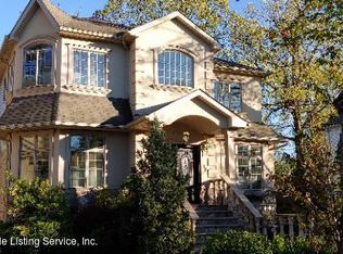 5682 Amboy Rd, Staten Island, NY 10309