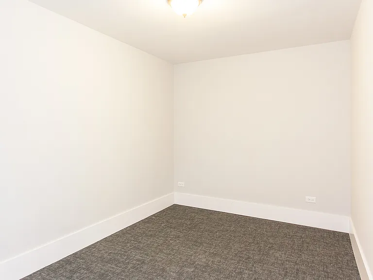 2922 1/2 W Logan Blvd #G — Photo 12