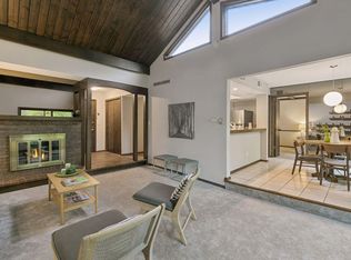 6115 Lincoln Dr APT 353, Edina, MN 55436