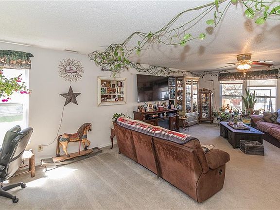 5th image of 1214 Redwood Dr