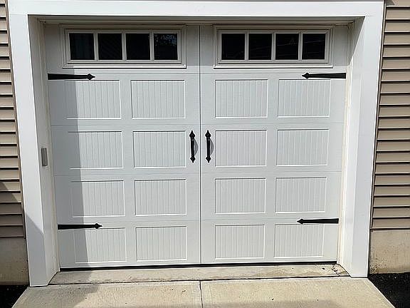 2nd image of 83 McNomee St