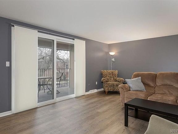 3rd image of 130 Groton Dr APT 3