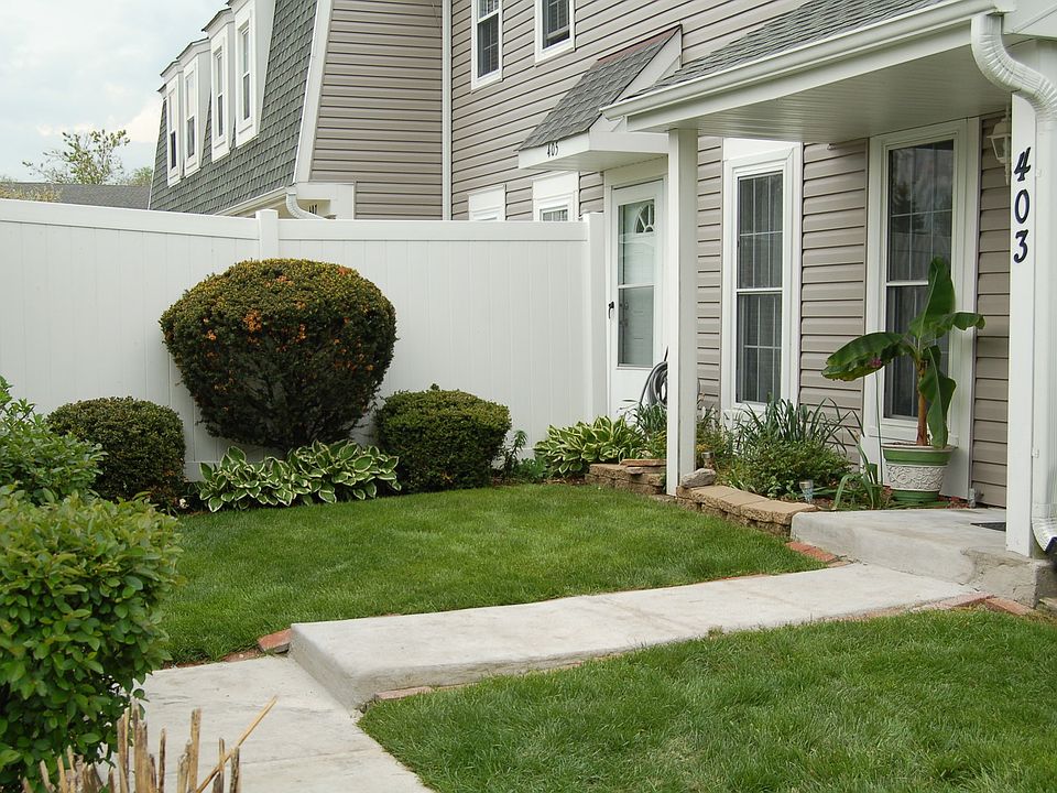 1st image of 403 Northampton Ln