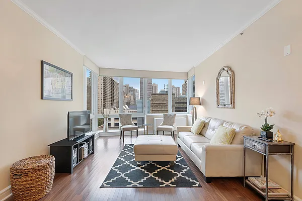 Rented by Nest Seekers International | media 17