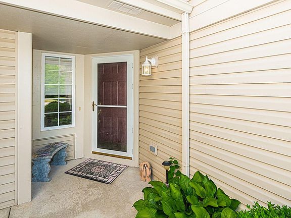 5th image of 3070 Renard Ln