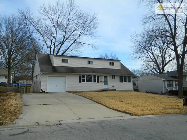 913 Colbern Dr, Belton, MO 64012