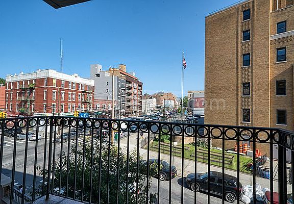 3rd image of 22-14 Astoria Blvd #Bb5