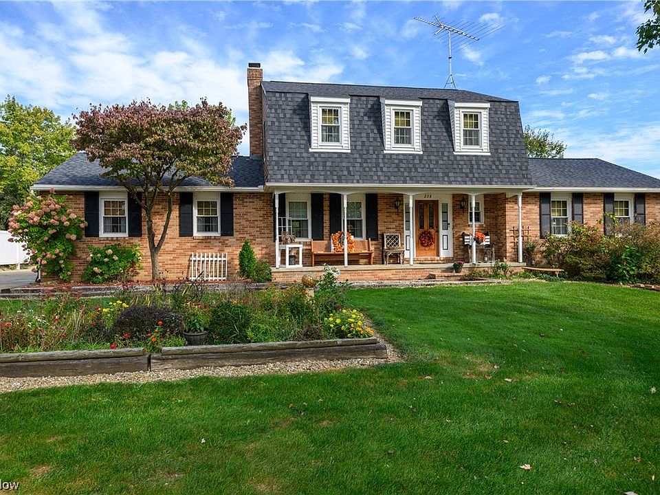 1st image of 228 Cypress Ave