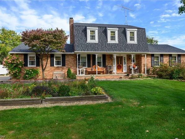 228 Cypress Ave, Louisville, OH 44641
