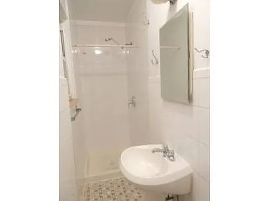 Rented by Gopal Realty Corp. | media 23