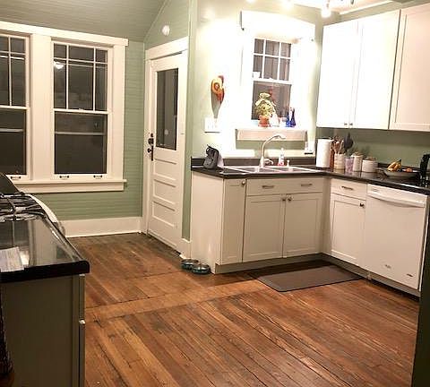 Kitchen completely renovated in October of 2015