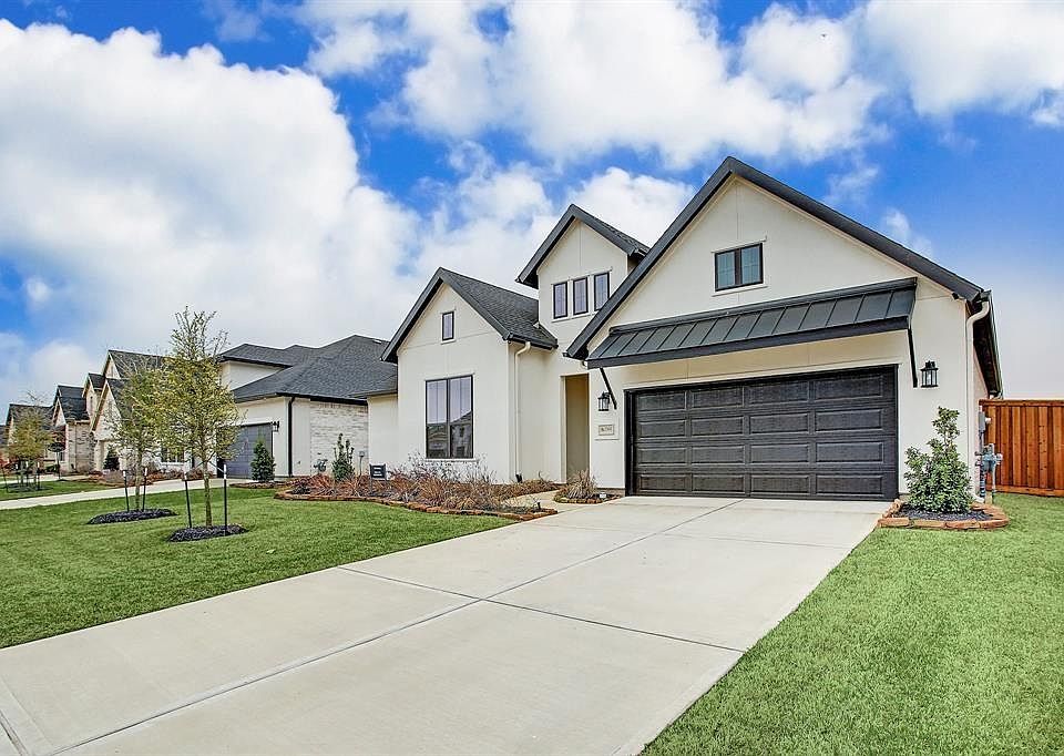 1st image of 27431 Gardinia Ridge Dr
