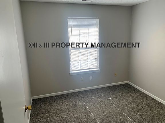 3rd image of 1415 E 21st Ter