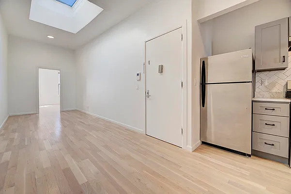 Rented by REAL New York | media 29