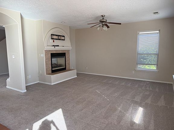 4th image of 6202 Sierra Nevada Cir NW
