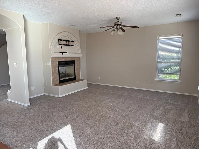 6202 Sierra Nevada Cir NW — Photo 4