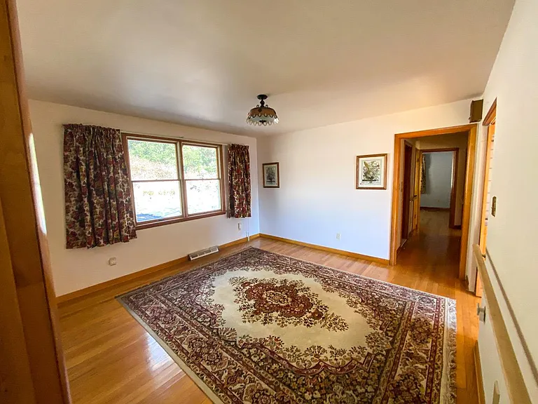 10910 Harford Rd — Photo 4