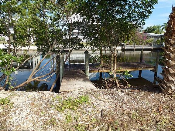 5th image of 3294 Pine Tree Dr