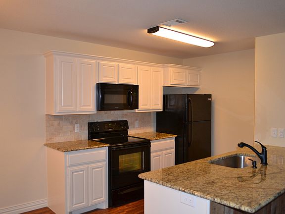 5th image of 508 W Hull St