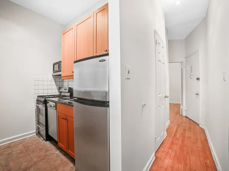 515 E 88th St #3G — Photo 6