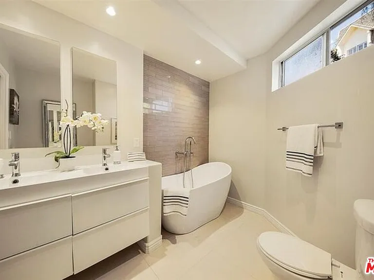 2345 Roscomare Rd #201 — Photo 10