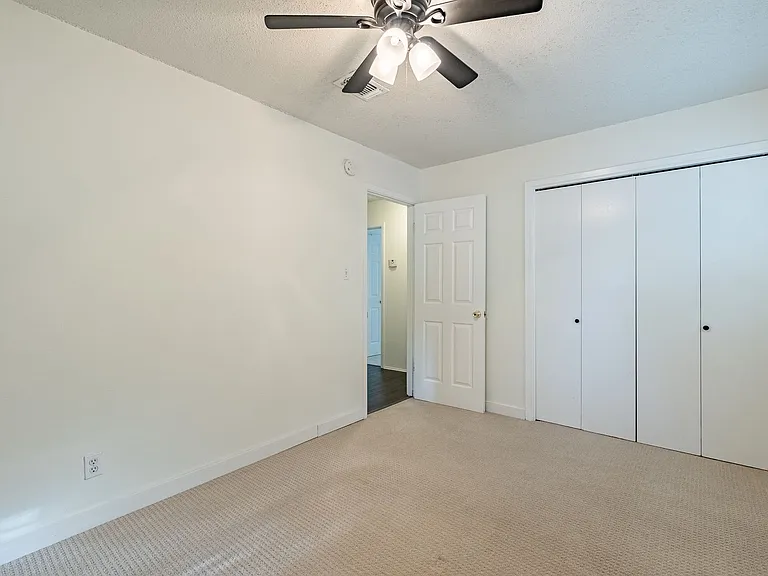 6505 Pevensey Dr — Photo 15