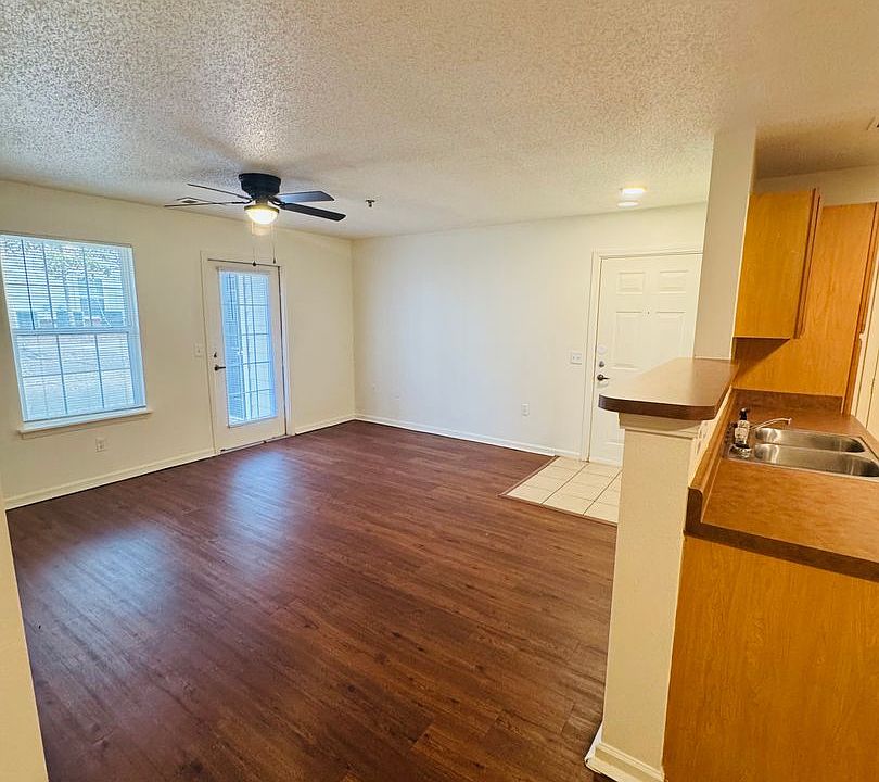 1st image of 1525 Spring Place Rd SE #522