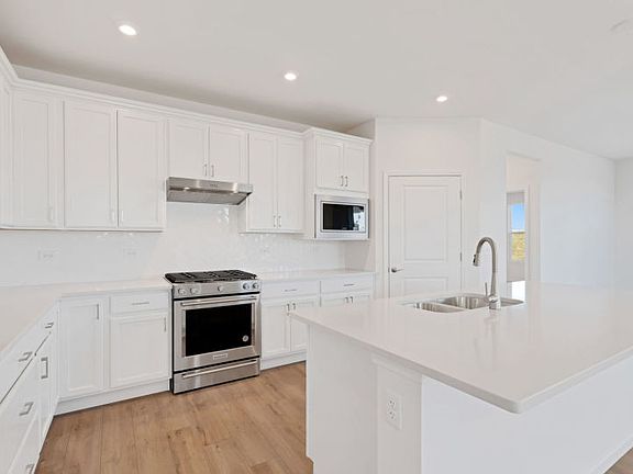 Kitchen with Large Island