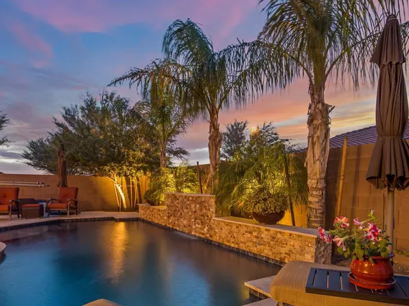 2204 E TOMAHAWK Drive, Gilbert, AZ 85298
