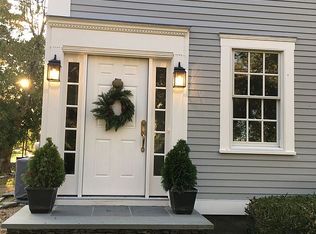 429 W Main Rd, Little Compton, RI 02837