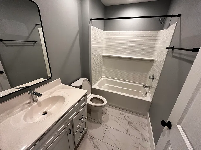 36 W Pike St #D — Photo 5